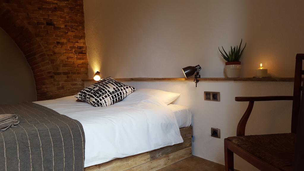Casa Vella Del Panta Guest House Riudecanyes Eksteriør bilde
